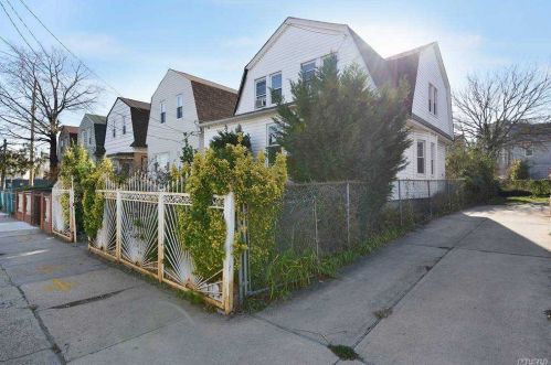 2111 Nameoke Ave, Far Rockaway NY  11691-3157 exterior