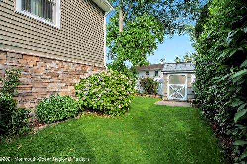 61 Venice Dr, Bricktown NJ  08723-6976 exterior