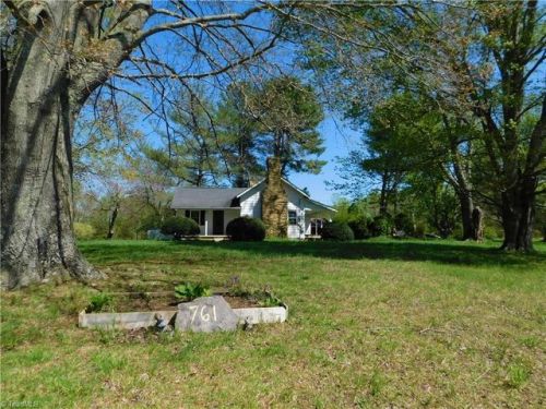 761 Radar Rd, Ash Hill, NC 27007-8437