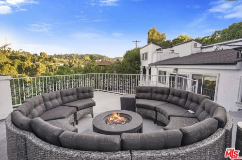 3511 Berry Dr, North Hollywood CA  91604-3862 exterior