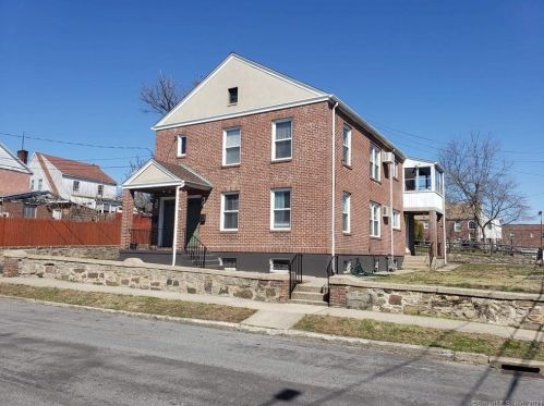 40 Turner St, Bridgeport, CT 06606-4637