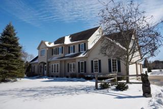 8159 Hillview Dr, Thiensville, WI 53097-3203