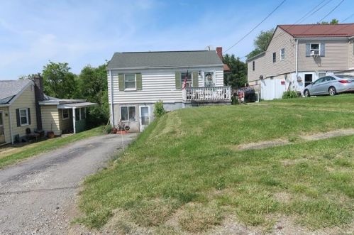 17 Virginia Dr, Mckeesport PA  15133-1005 exterior