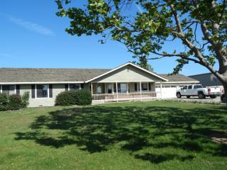 575 Magladry Rd, Hollister, CA 95023-9392