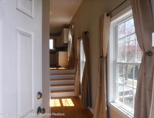 93 Washington St, Tinton Falls, NJ 07701-1837