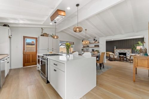 2105 Alden Ave, Anaheim CA  92806-4502 exterior