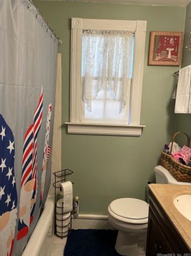 164 Vauxhall St, United States Coast Guard Ac CT  06320-3822 exterior
