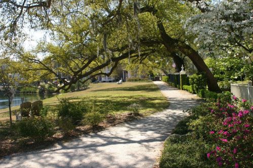 109 Shelmore Blvd, Mount Pleasant SC  29464-6614 exterior