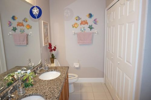3258 King George Dr, Orlando FL  32835-5902 exterior