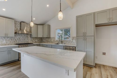 663 Starling Ave, Livermore CA  94551-6143 exterior
