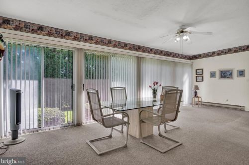 101 Strayer Dr, Carlisle PA  17013-4408 exterior