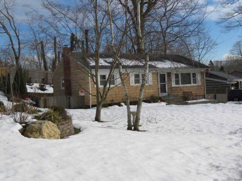 55 Hempstead Dr, Scotts Beach, NY 11789-3135