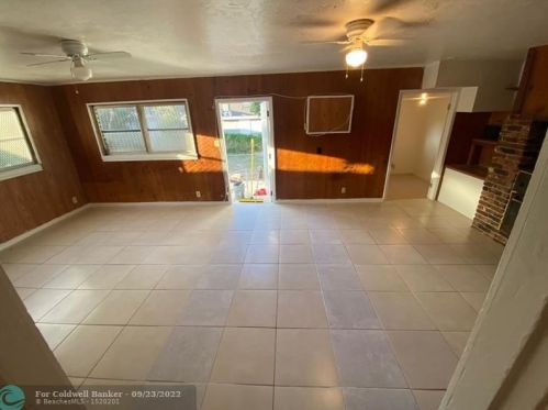 717 57th St, West Palm Beach FL  33407-2515 exterior