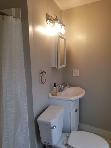 12 Essex St, Dover NH  03820-3220 exterior