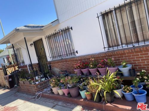 1422 98th Ave, Oakland CA  94603-2502 exterior