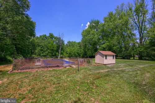 3450 Fishing Crk Vly Rd, Harrisburg PA 17112-9627 exterior