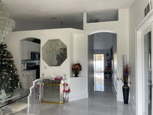 946 18th Pl, Vero Beach, FL 32960-5539