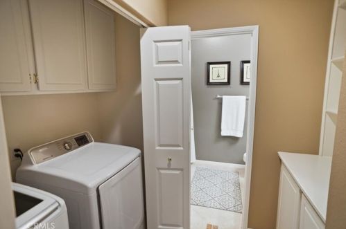 27960 Trillium Ln, Santa Clarita CA  91354-1211 exterior