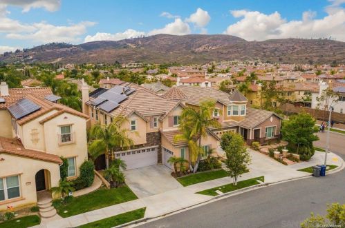 16964 Silver Crest Dr, San Diego CA  92127-2818 exterior