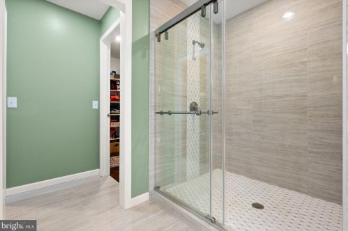 9085 Bristow Woods Ct, Nokesville VA  20181 exterior