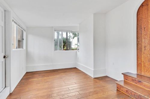 232 Rios Ave, Solana Beach CA  92075-1240 exterior