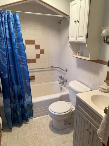 259 Marigold St, Whitaker PA  15120-2232 exterior