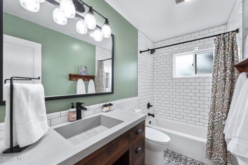 3360 Big Spg Ave, Simi Valley CA 93063-1316 exterior