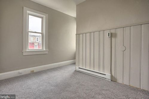 627 Oxford St, Harrisburg PA  17110-2521 exterior