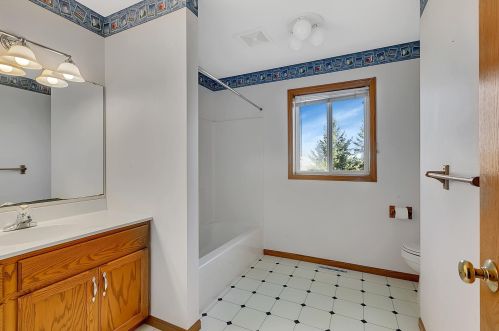 1905 Grizzly Ln, Sartell MN  56377-2070 exterior