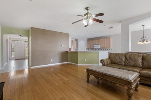 6417 Autumn Trl, Frisco TX  75056-7124 exterior