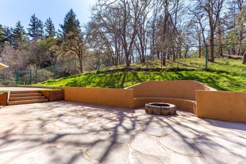 25592 Fairbanks Pl, Willits CA  95490-8910 exterior