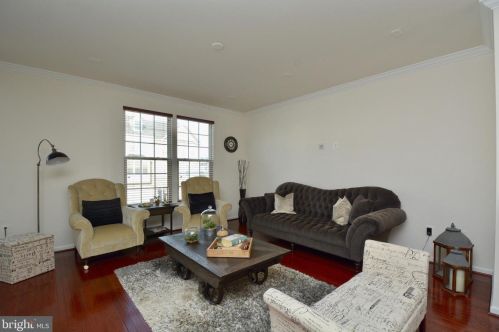 1792 Rockledge Ter, Woodbridge VA  22192-2508 exterior