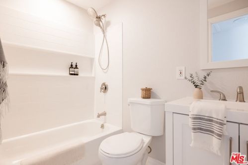 2172 Lysander Ave, Simi Valley CA 93065-1756 exterior