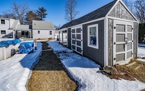 40 Frst Gln Dr, Montgomery MA 01085-4709 exterior