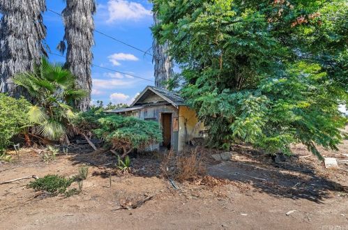 2595 Gibson St, Riverside CA  92503-6329 exterior