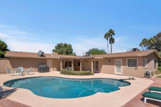 15009 Hana Maui Dr, Phoenix AZ  85022-3658 exterior