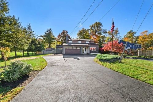 56 Kent Rd, New Hamburg, NY 12590-3861