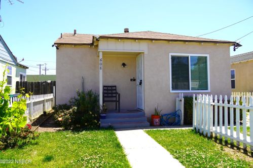 608 Lincoln St, Santa Maria, CA 93458-3637
