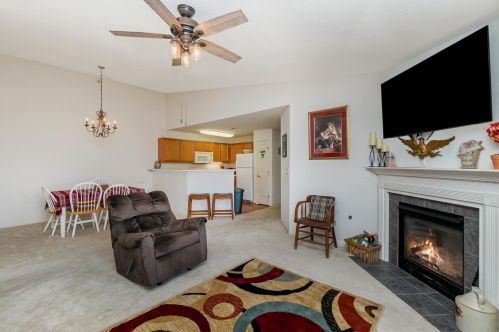 998 Mistflower Ln, Florence KY  41042-8098 exterior
