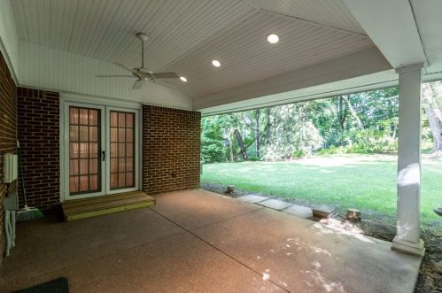 607 Poia Rd, Sewickley PA  15143-1046 exterior