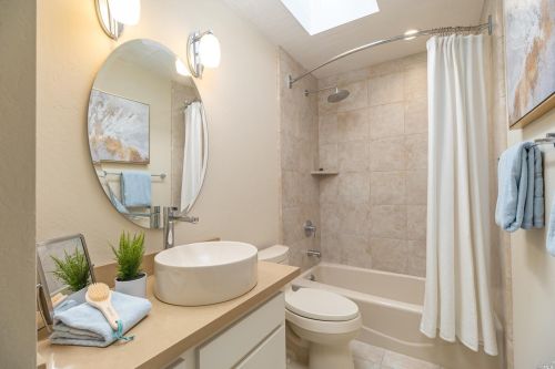 1425 Los Olivos Rd, Santa Rosa CA 95404-2017 exterior