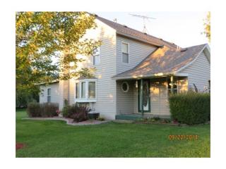 600 Water St, Iola, WI 54945-9032