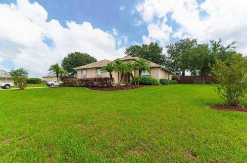 10407 Dusty Hill Loop, Dade City, FL 33525-0985