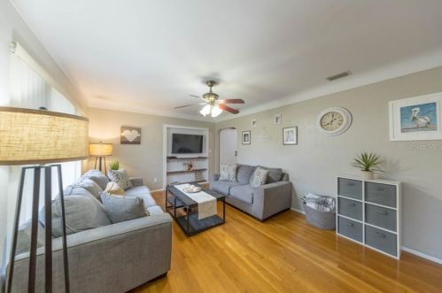4941 48th Ter, Saint Petersburg, FL 33709-3847