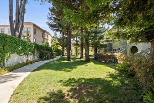 564 Santa Rosalia Ter, Sunnyvale, CA 94085-3930
