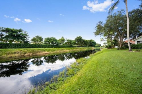 6638 Newport Lk Cir, Boca Raton FL 33496-3001 exterior