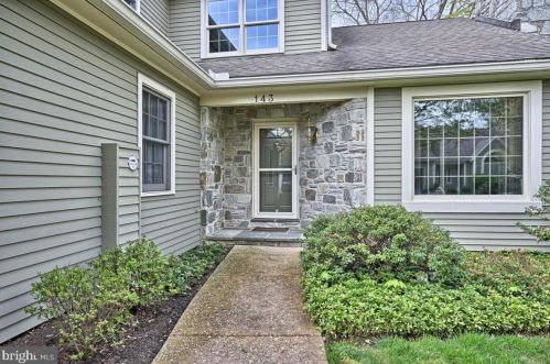 143 Deer Ford Dr, Lancaster, PA 17601-5676