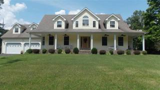 327 Edgewood Dr, Murray, KY 42071-5674