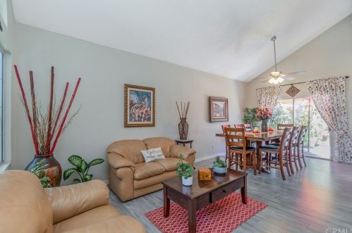 6742 Dove Ln, Riverside CA  92506-5000 exterior