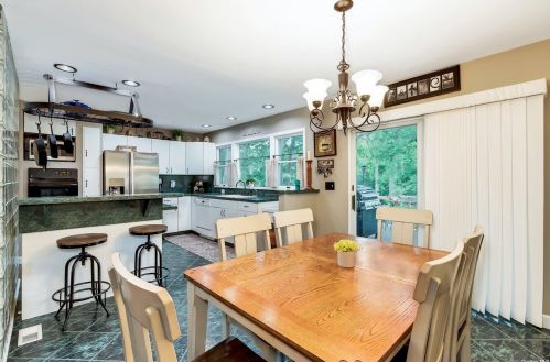 83 Otis Rd, Islip Terrace NY  11752-1907 exterior